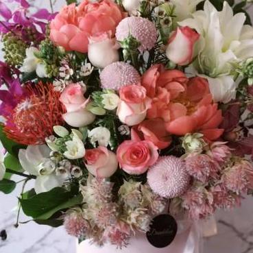 Dandelion Florist